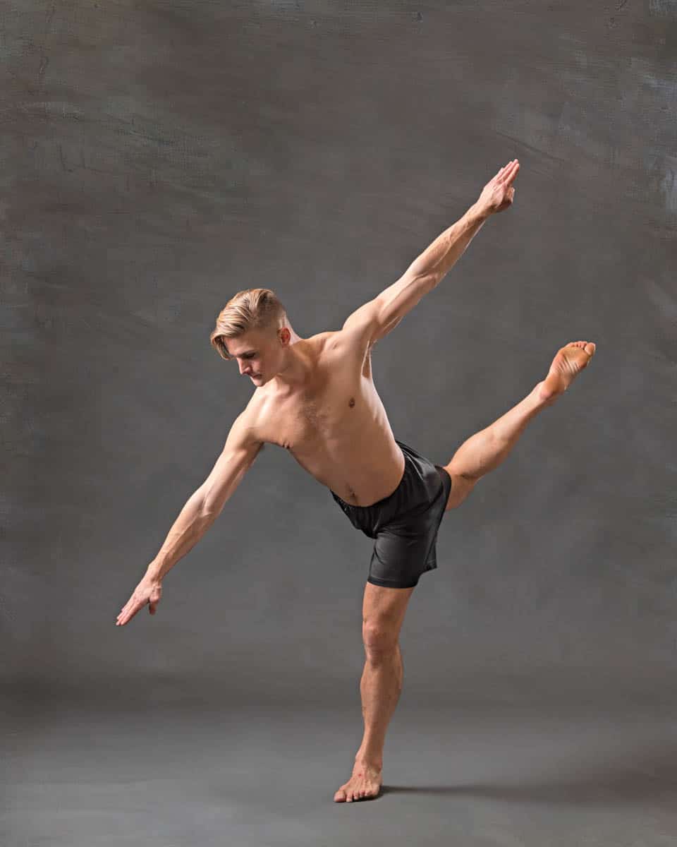 male danseur pose portrait