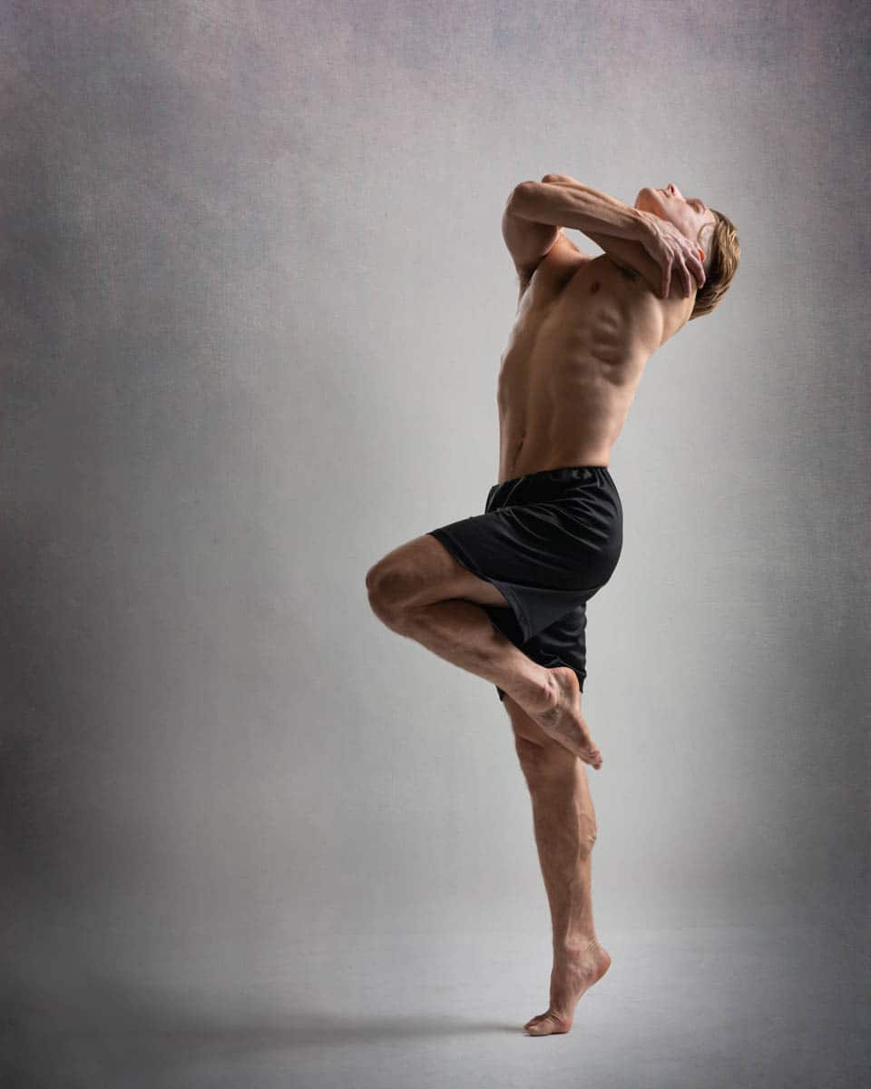 male danseur posing