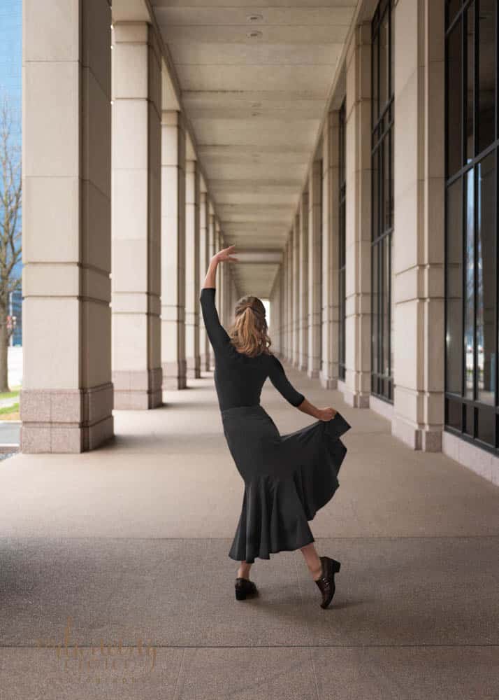 Arriére dance in Indiana government center colonnade